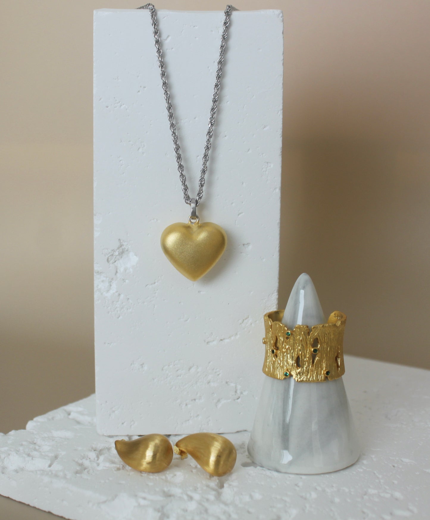 VERA necklace