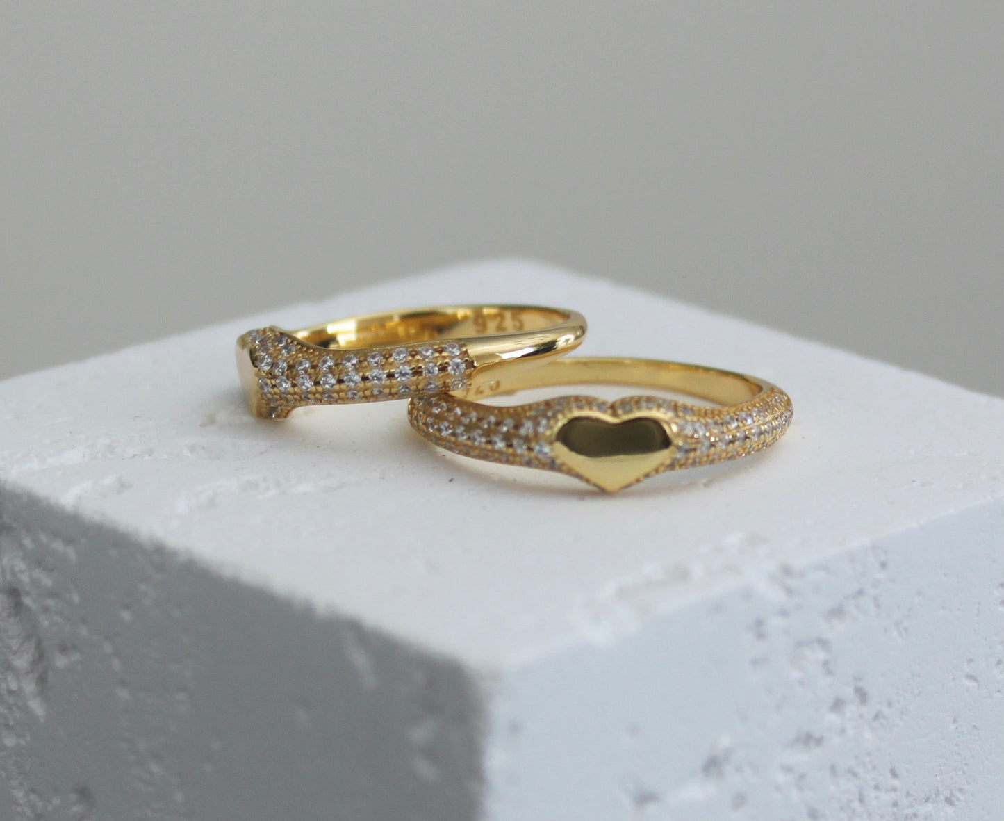 HEART SIGNET ring